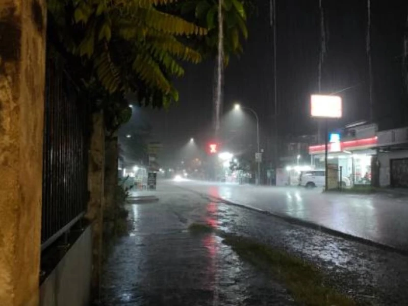 Waspada! Warga Jogja dan Sumbar Siaga Hujan Ekstrem Sangat Lebat 6-12 Januari 2026