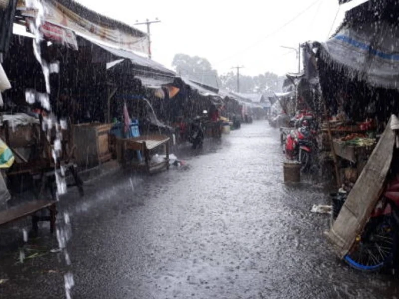 10 Wilayah Siaga Hujan Lebat dan 26 Daerah Waspada Angin Kencang hingga 18 Januari 2026