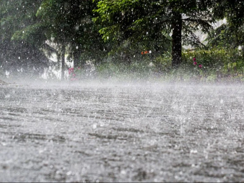 BMKG: 16 Wilayah Siaga Hujan Ekstrem dan 2 Wilayah Waspada Angin Kencang hingga 7 Desember 2025