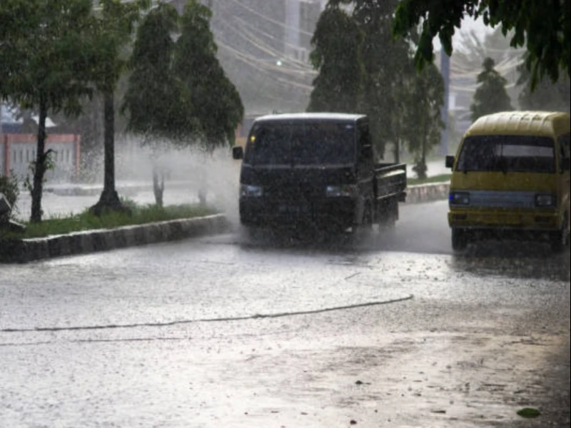 BMKG Keluarkan Peringatan Siaga! 11 Wilayah Berpotensi Diterjang Hujan Sangat Lebat 8–11 Desember 2025