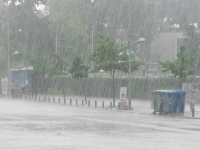 Jatim, Jabar, Jateng dan Jogja Waspada, BMKG Keluarkan Peringatan Dini Hujan Sangat Lebat 12-15 Januari 2026