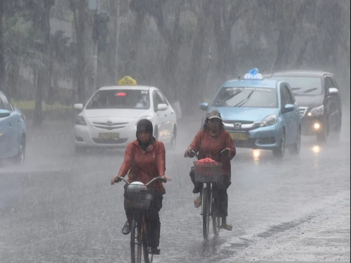 BMKG Prakirakan Sebagian DKI Jakarta Hujan Senin Malam