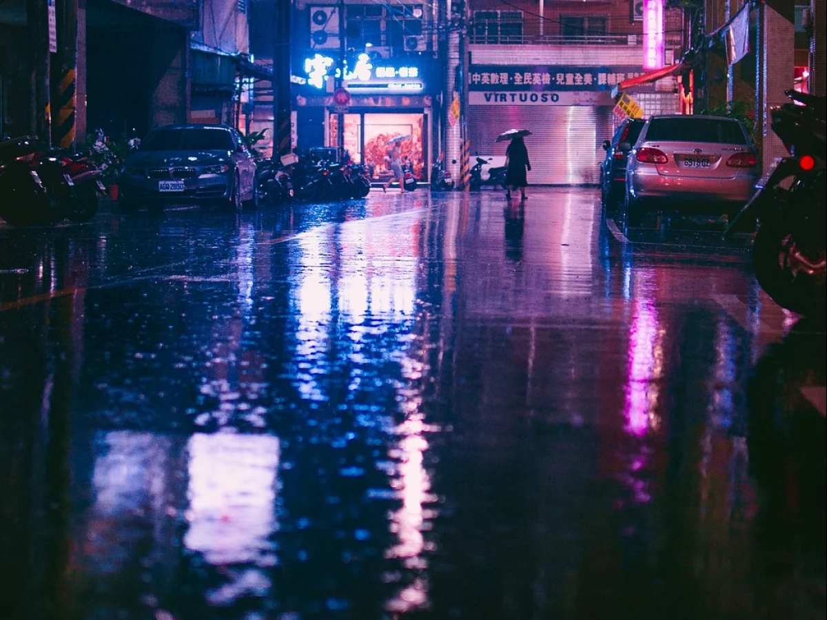 Malam Ini, Hujan Diprakirakan Guyur Sebagian DKI Jakarta, Simak Rincinya di Sini!