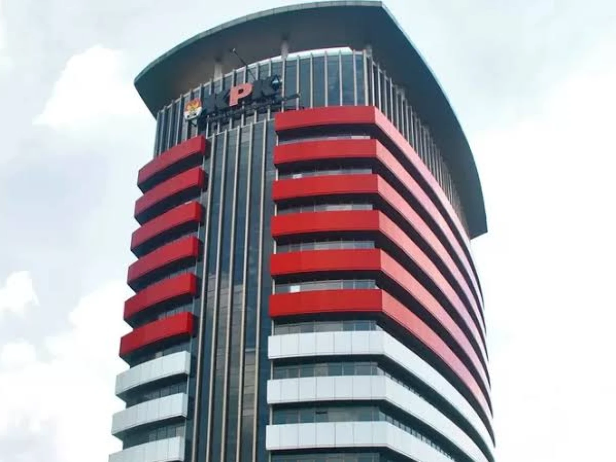 Geledah Rumah Penerima Hibah Pemprov Jatim, KPK Sita Uang Tunai Rp380 juta