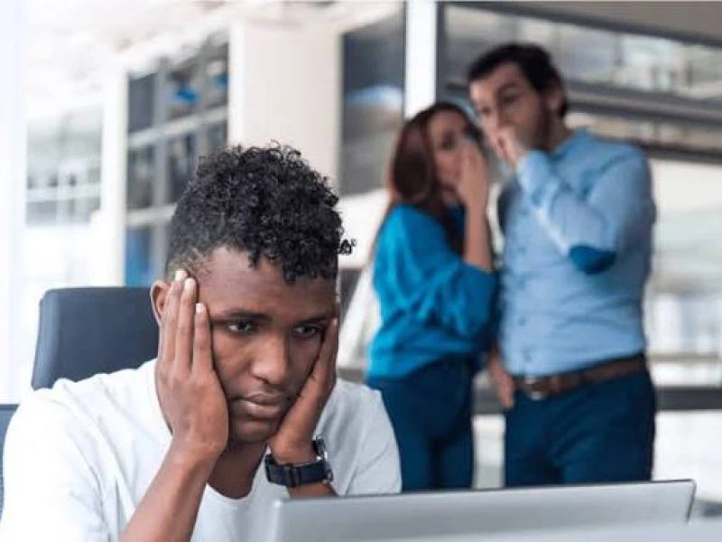 Awas! Ini Bahaya Ghibahin Teman Menurut Islam