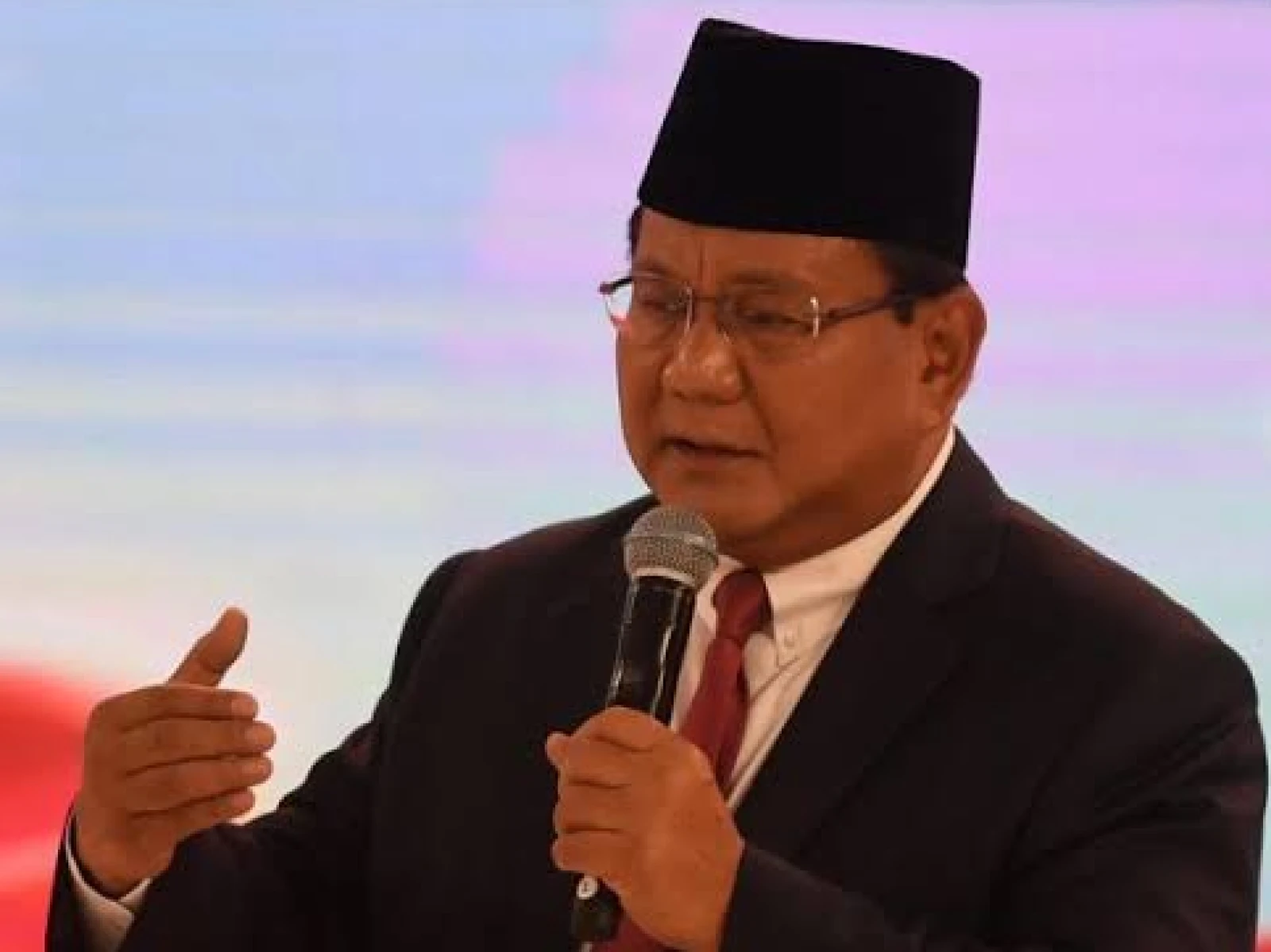 Prabowo Sebut Strategi Pembangunan Jokowi Sudah Benar, Siap Meneruskan!