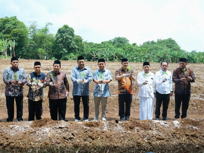Kemenag-BWI Kick-Off Bantuan Inkubasi Wakaf Produktif di Yayasan Syekh Manshur Pandeglang
