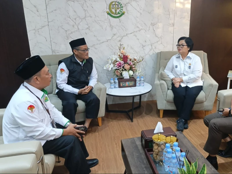 Bertemu Kajati, Rektor UIN Banten Prof Ishom Minta Lulusan Fakultas Syariah Dapat Diangkat ASN Kejaksaan