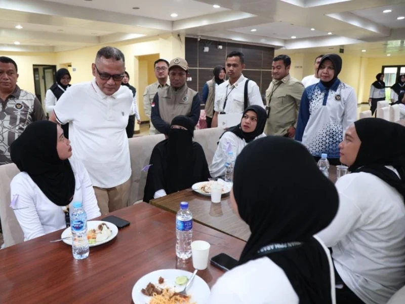 Tinjau Asrama Haji, Gus Irfan Pastikan Konsumsi Peserta Diklat PPIH Sesuai Standar