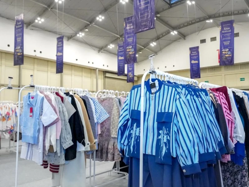 Festival Modinity Raya, Konsumen Belanja Produk Buttonscarves Selama 72 Jam dengan Harga Diskon