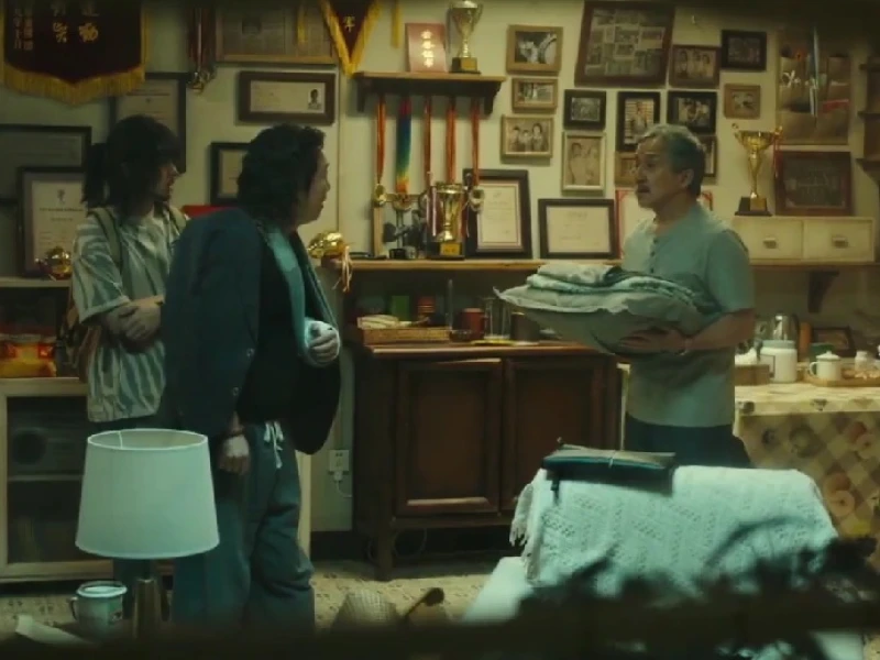 Intip Aksi Kocak Jackie Chan di Film Drama Komedi Terbaru ‘Unexpected Family’ di Trailer Ini!