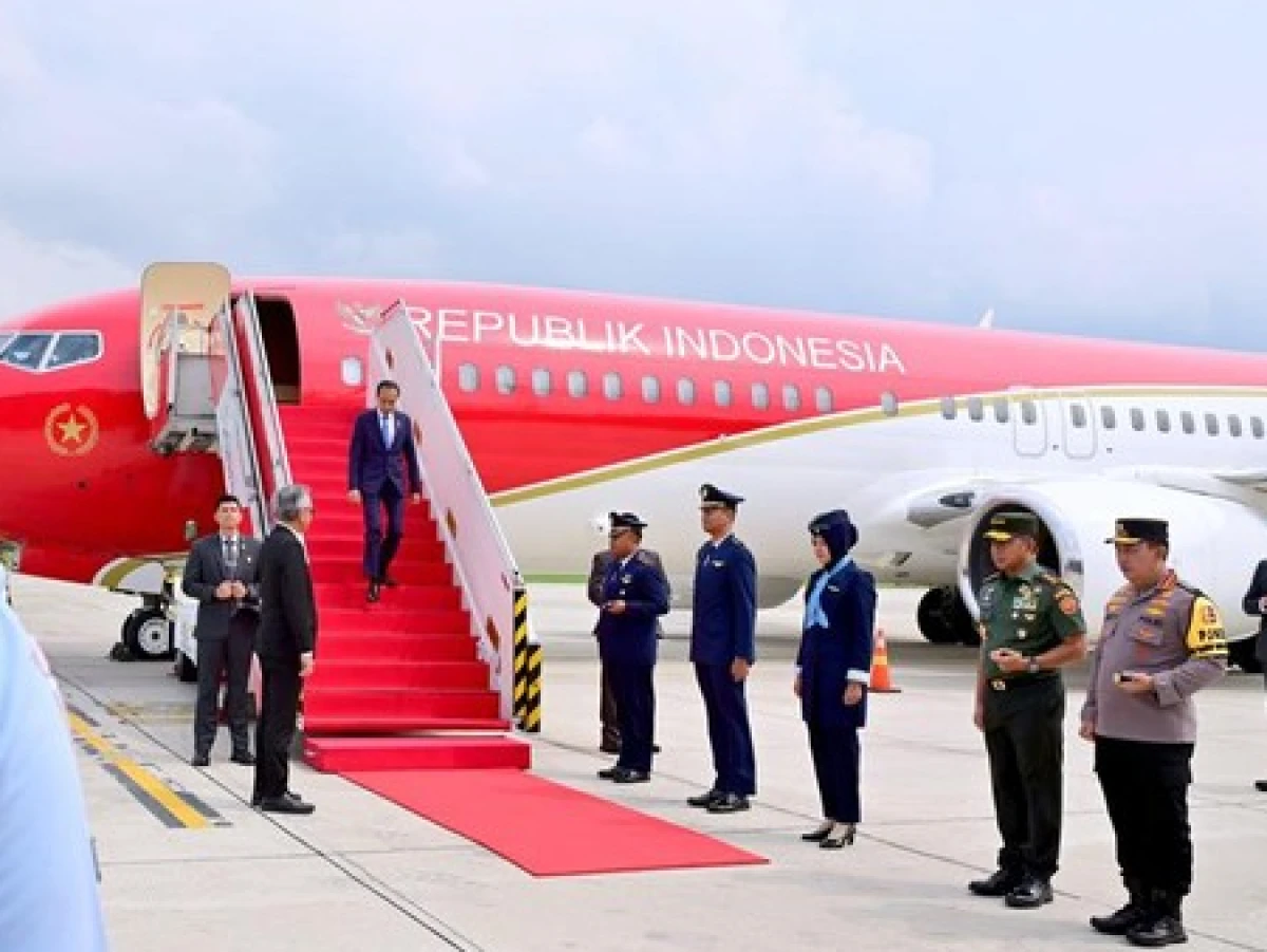 Jokowi Tiba di Indonesia, Kapolri-Panglima TNI Menyambut