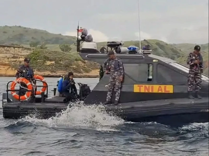 Kapal Wisata Karam di Labuan Bajo, Koarmada TNI AL Kerahkan Alutsista Cari Pelatih Valencia dan Keluarga