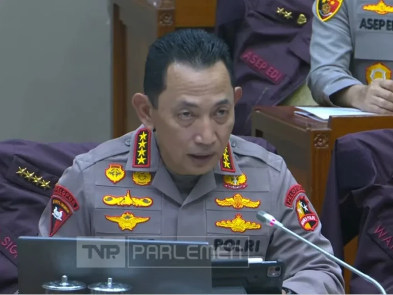 Kapolri Listyo Sigit Tolak Tegas Jadi Menteri: Lebih Baik Menjadi Petani!