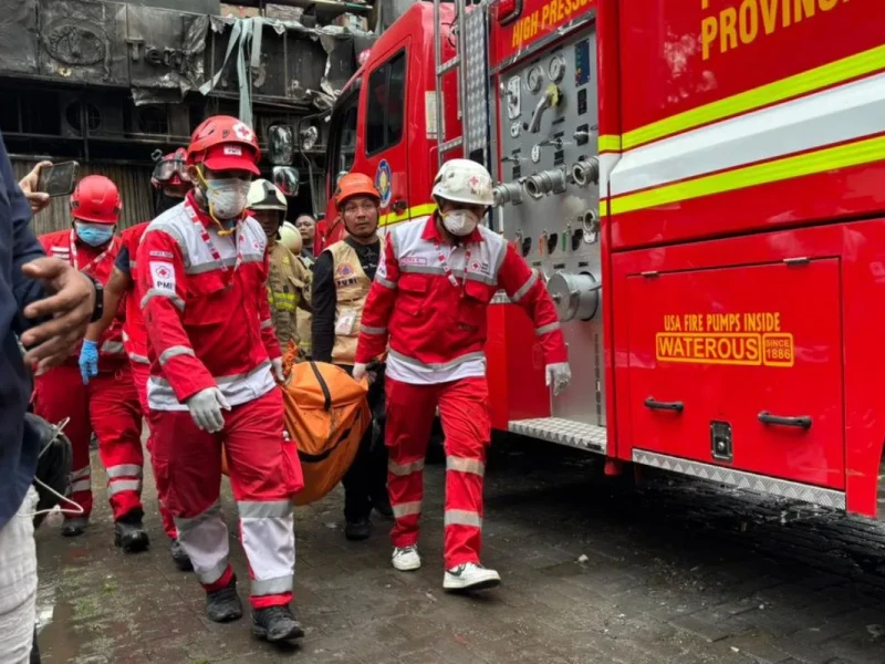 Gedung Terra Drone Jakarta Pusat Kebakaran: 7 Orang Tewas, Puluhan Masih Terjebak