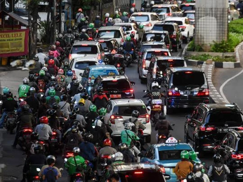 Waktu Kemacetan di Jakarta Berubah saat Ramadan: Pagi Lebih Siang, Sore Lebih Cepat