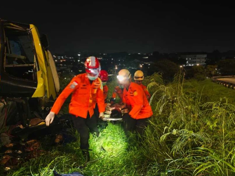 Lakalantas Bus Cahaya Trans di Tol Semarang, Kapolda Jateng: Bus Dikemudikan Sopir Cadangan