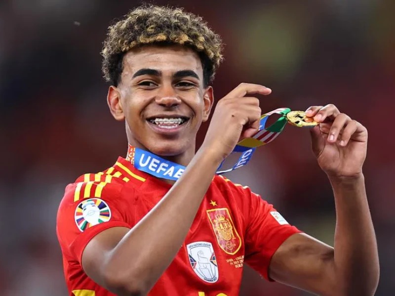 Perang Dingin Barcelona vs RFEF Meledak Lagi usai Lamine Yamal Dicoret dari Timnas Spanyol