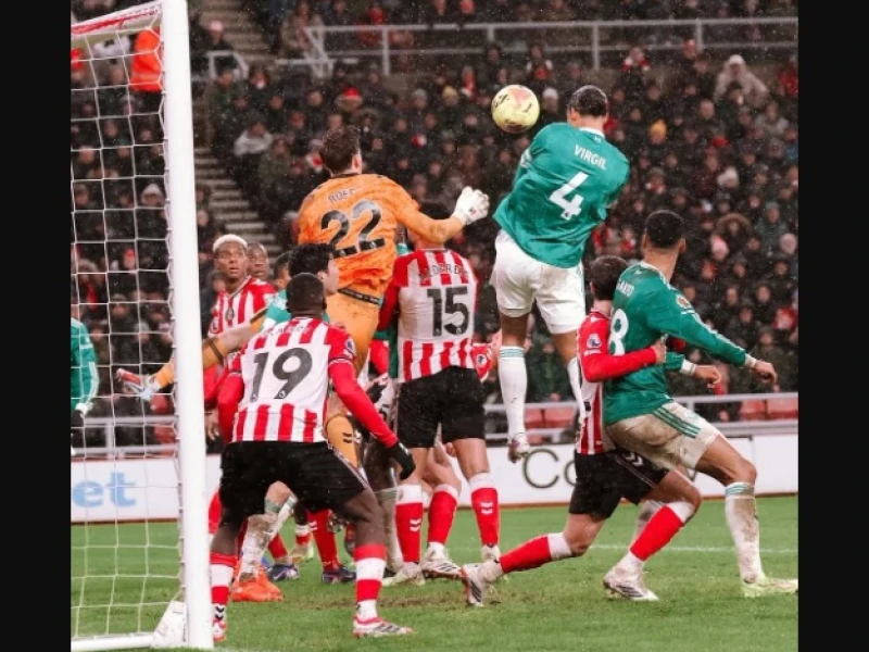 Sundulan Emas Virgil van Dijk Bawa Liverpool Bungkam Sunderland 1-0 di Stadion of Light