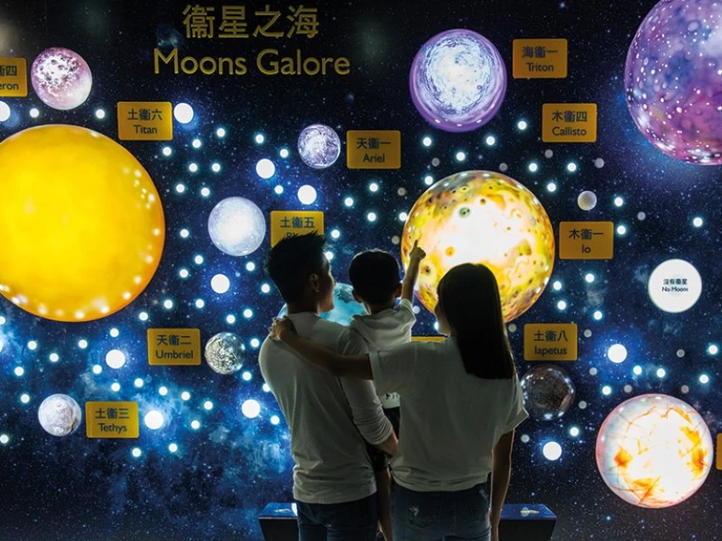 Jelajah Hong Kong Bersama Ayudia, Perjalanan Seorang Ibu Muslim di Kota Sibuk