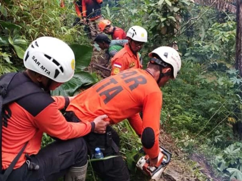 Longsor Banjarnegara: 2 Tewas, 27 Orang Diduga Masih Tertimbun