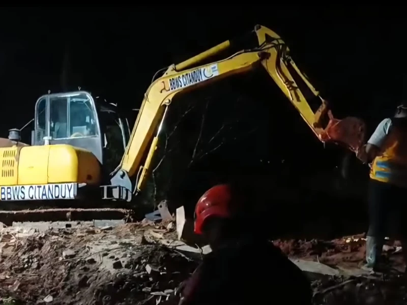 Longsor di Cilacap, 2 Tewas 21 Orang Dilaporkan Hilang