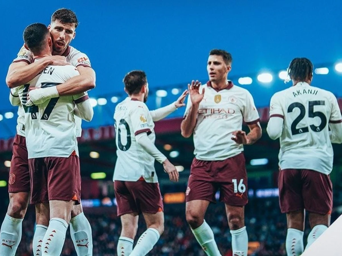 Klasemen Liga Inggris 3 Besar: Liverpool, Man City dan Arsenal Bersaing Sengit