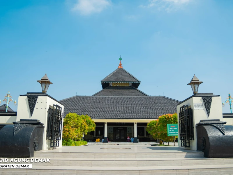 Masjid Agung Demak, Jejak Awal Peradaban Islam dan Pusat Kota Bersejarah di Jawa Tengah