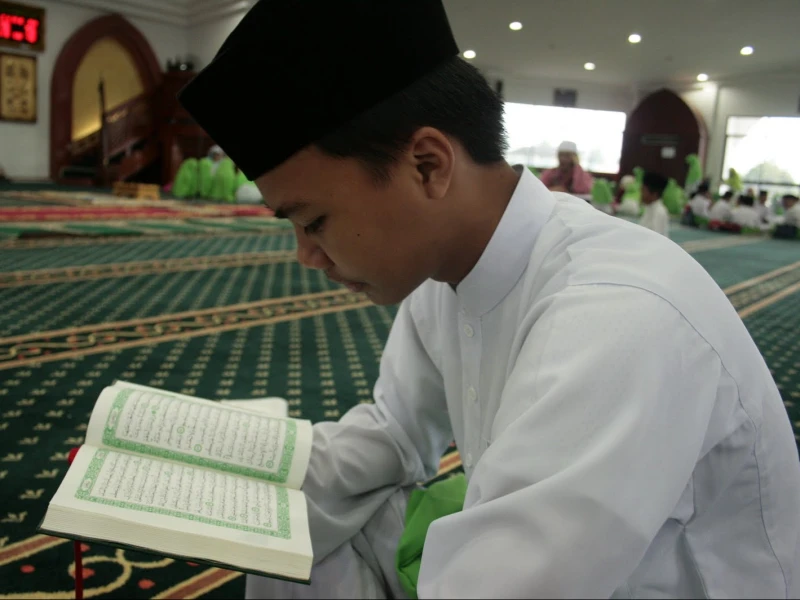 Amalan yang Dianjurkan bagi Umat Islam saat Nuzulul Qur’an