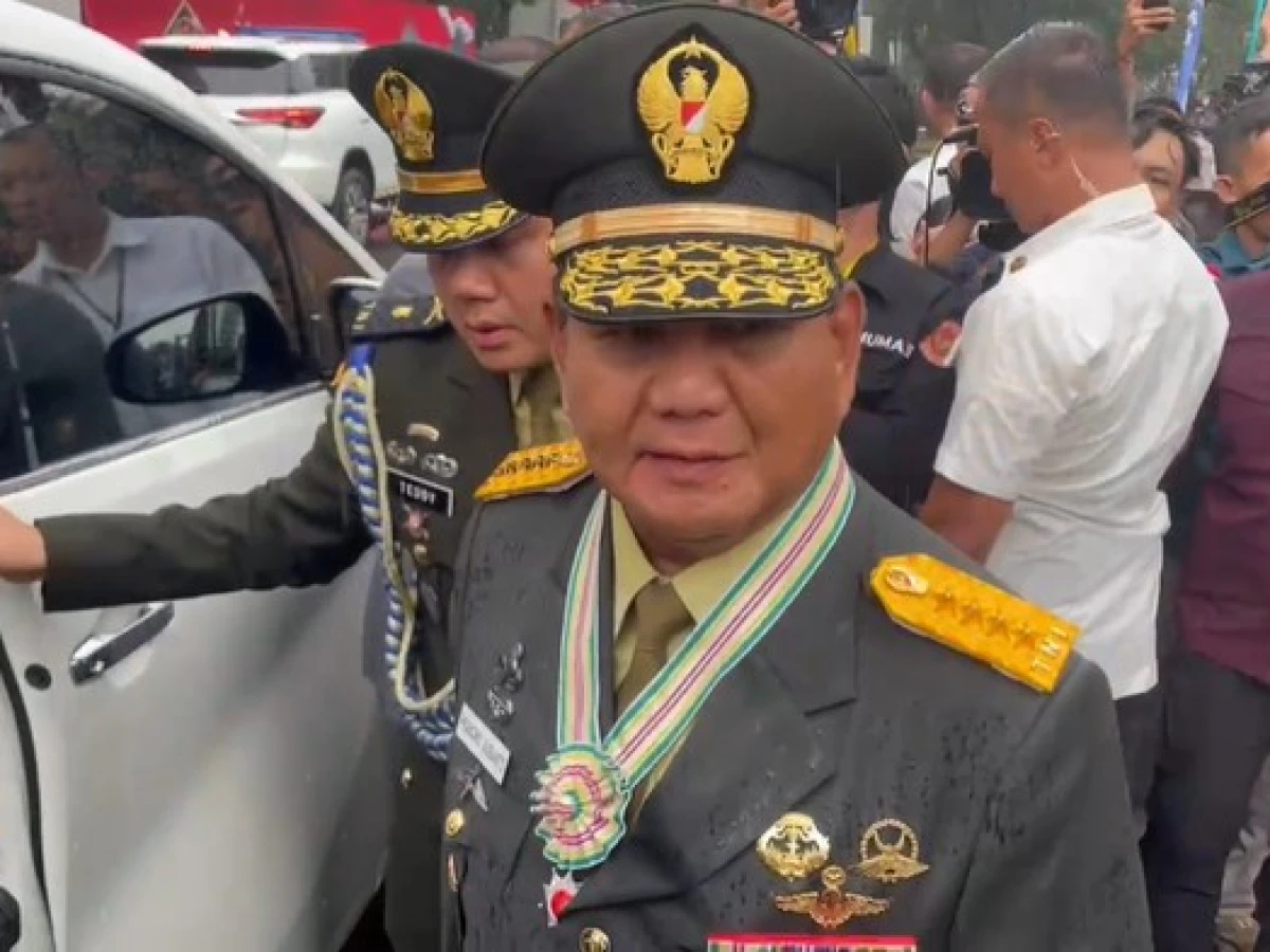 Dianugerahi Pangkat Istimewa Jenderal TNI, Prabowo: Kayaknya Berat Ya