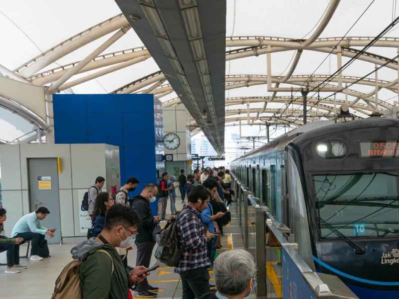 Malam Tahun Baru 2026, MRT Jakarta Beroperasi hingga Pukul 02.00 WIB