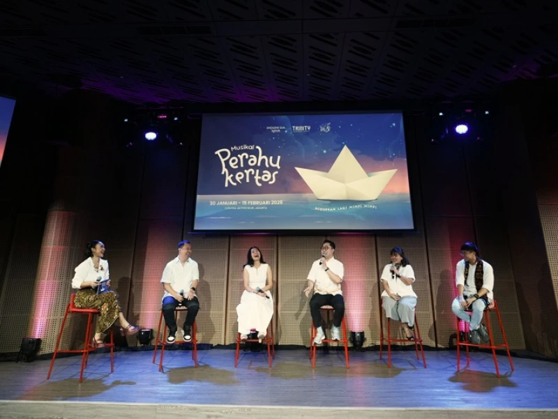 Siap ke Panggung Musikal Awal 2026, ‘Perahu Kertas’ Bawa Kisah Ikonik Novel Legendaris Dee Lestari