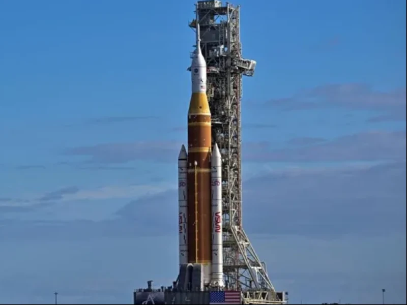 Roket Raksasa Nasa Masuk Landasan, Misi Berawak ke Bulan Pertama sejak 1972 Kian Dekat