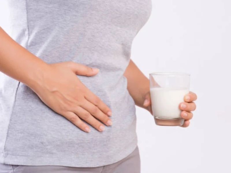 Apakah Aman bagi Penderita Asam Lambung Minum Susu? Simak Fakta Medisnya di Sini!