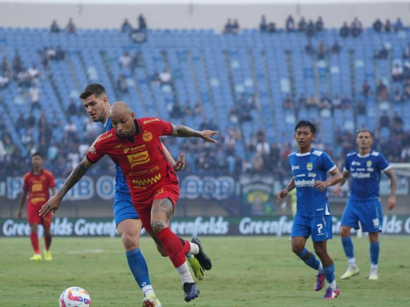 Link Live Streaming Persib vs Persija, Duel Penentu Juara Paruh Musim Super League Sore Ini