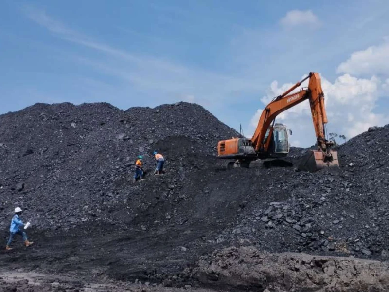 Petrindo Jaya Kreasi Jadi Perhatian Investor, Saham Berakhir di Level 1.320