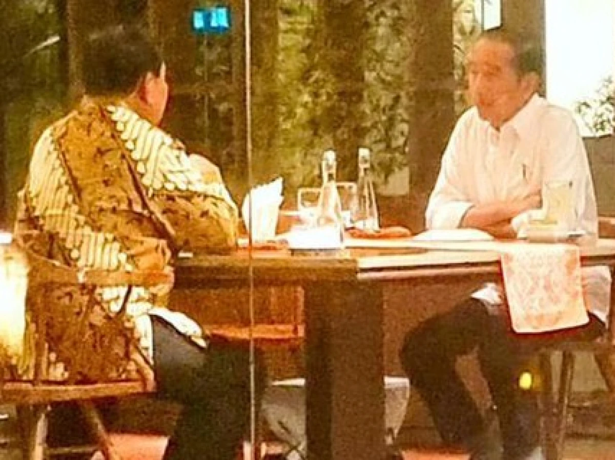 Makan Malam di Menteng, Jokowi-Prabowo Bertemu 4 Mata