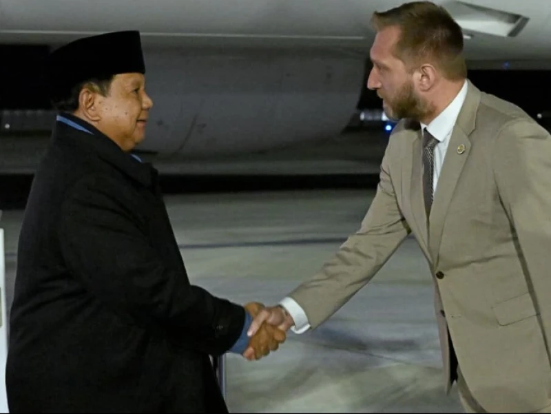 Prabowo Prabowo Mendarat di Paris Usai Maraton 5 Jam dengan Putin, Siap Bertemu Macron