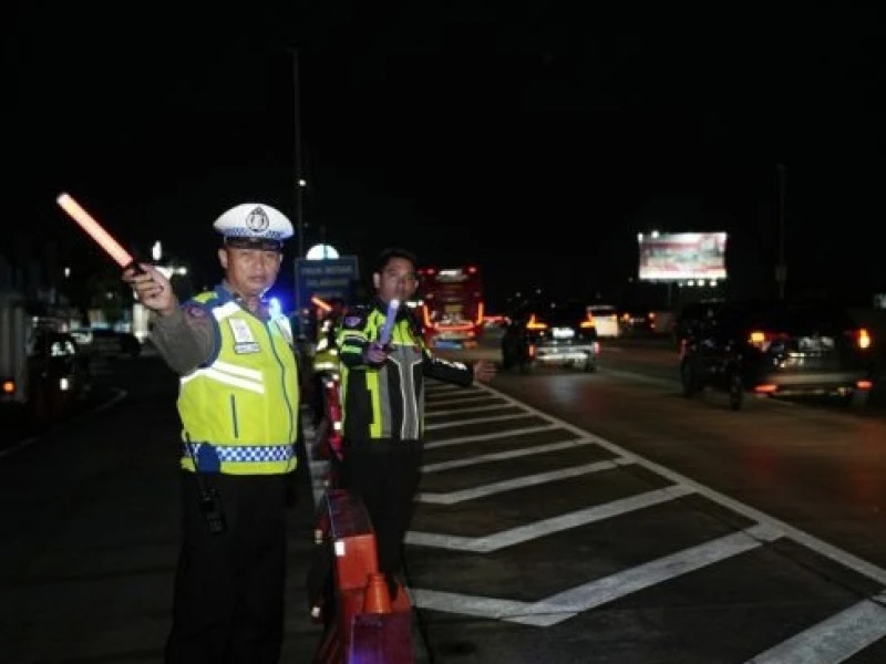 Puncak Arus Balik Lebaran 2026, One Way Nasional dan Contraflow Diberlakukan di Tol Trans Jawa