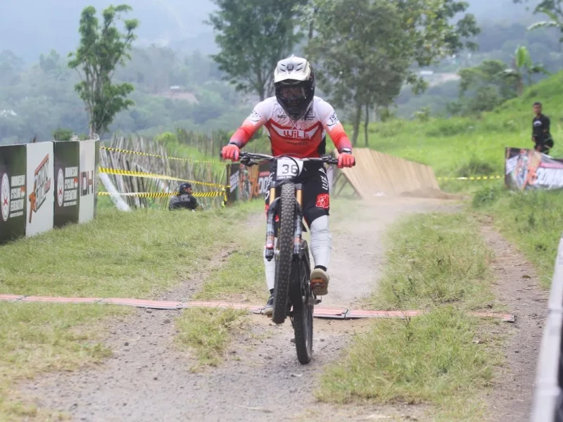 SEA Games 2025: Atlet Sepeda Rendy Varera Sumbang Medali Pertama bagi Indonesia