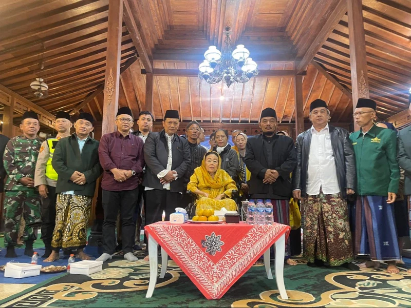 Sahur Bersama yang Mengetuk Langit: Sinta Nuriyah, Doa Kaum Duafa, dan Pesan Kebangsaan dari Temanggung