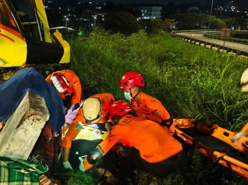 Lakalantas Bus Cahaya Trans di Tol Krapyak Semarang, 15 Penumpang Tewas