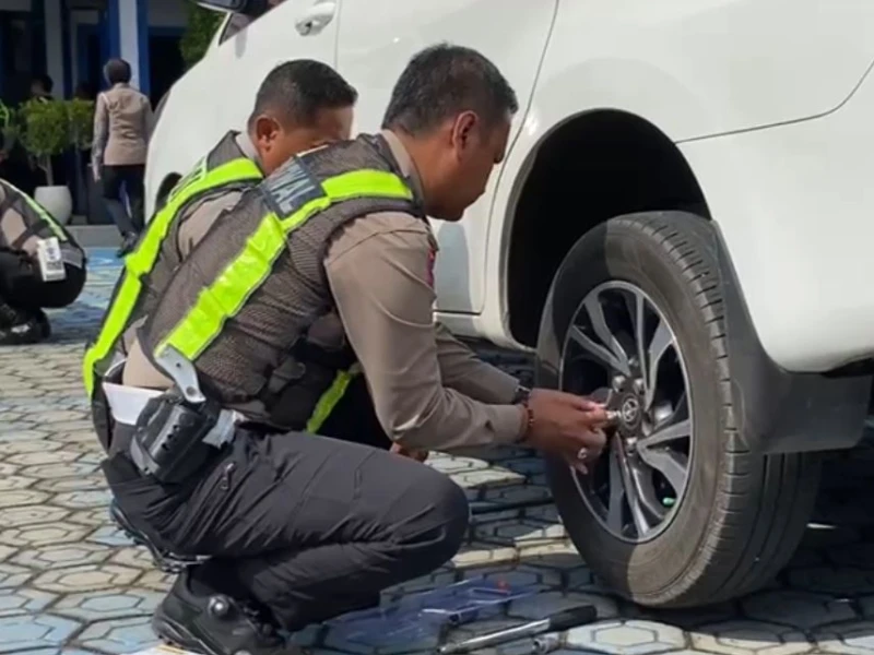 Polres Jombang Sebar Tim Burog Bantu Pemudik: Ada Montir Darurat, Layanan BBM, hingga Medis