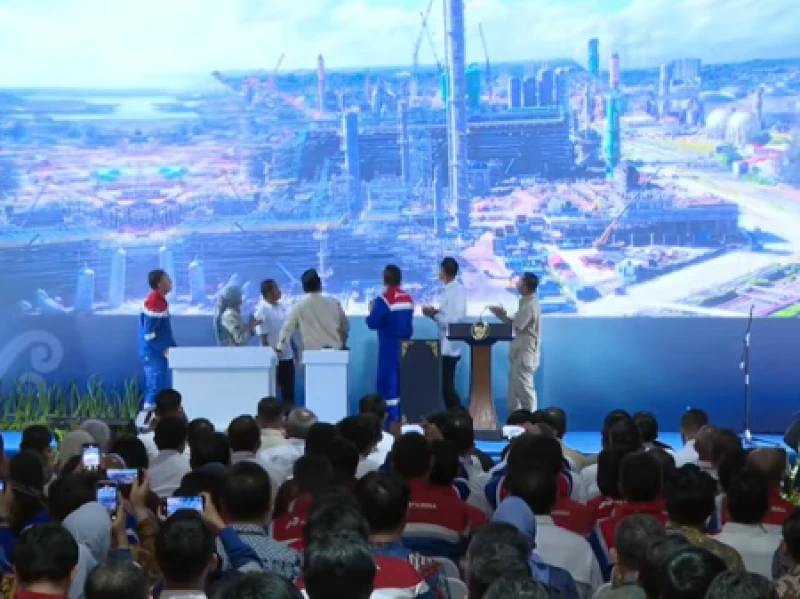 Kilang Minyak Terbesar RI Resmi Beroperasi di Balikpapan, Prabowo Tancap Gas Hilangkan Impor BBM