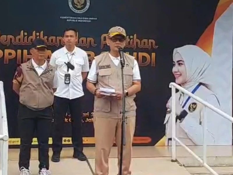 Menhaj Gus Irfan Tegaskan Tugas Petugas Haji Melayani Jemaah, Bukan Pejabat