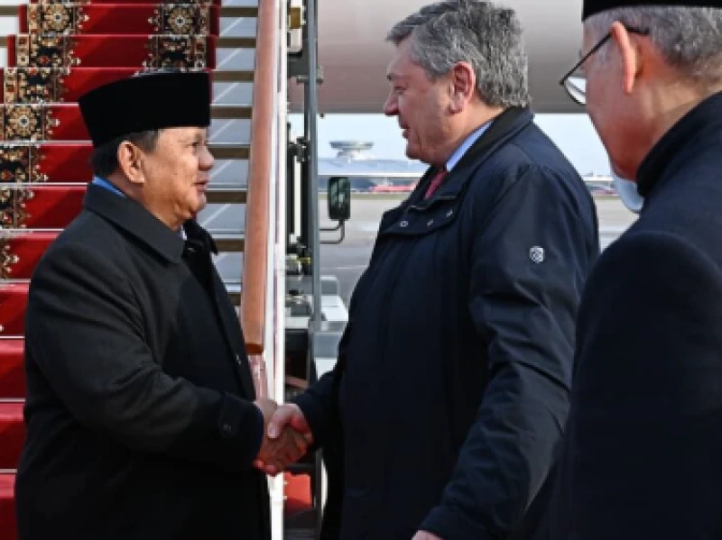 Prabowo Tiba di Moskow, Siap Bertemu Putin Bahas Penguatan Kerja Sama Strategis Indonesia-Rusia