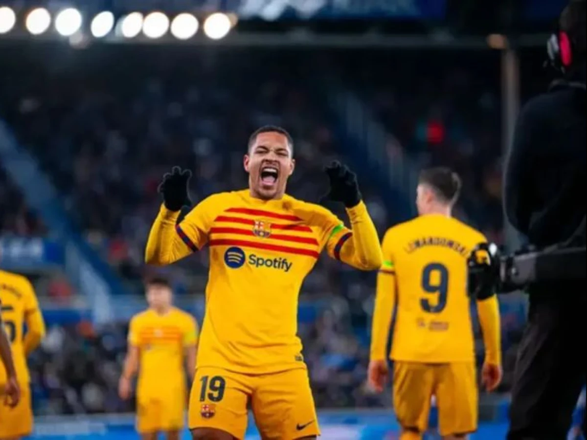 La Liga! Diwarnai Kartu Merah Vitor Roque, Barcelona Sukses Bungkam Alaves 3-1