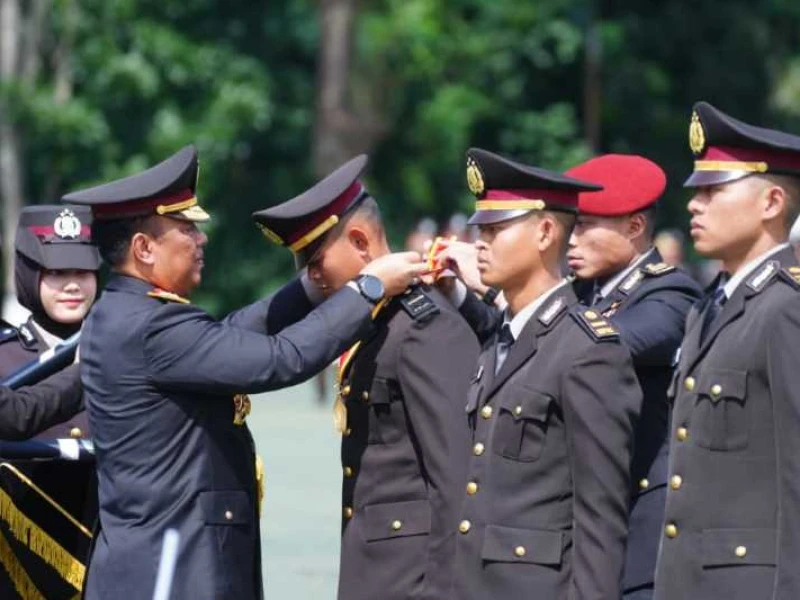 Wakapolri Lantik 99 Siswa SIPSS di Akpol