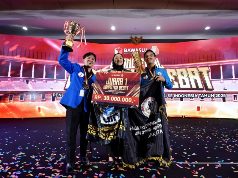 Mahasiswa UIN Jakarta Sabet Juara Kompetisi Debat Nasional Bawaslu RI