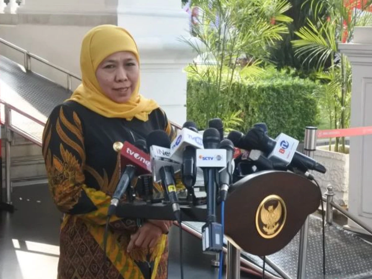 Khofifah Lapor ke Jokowi Perekonomian di Jatim Tumbuh 5,24 Persen
